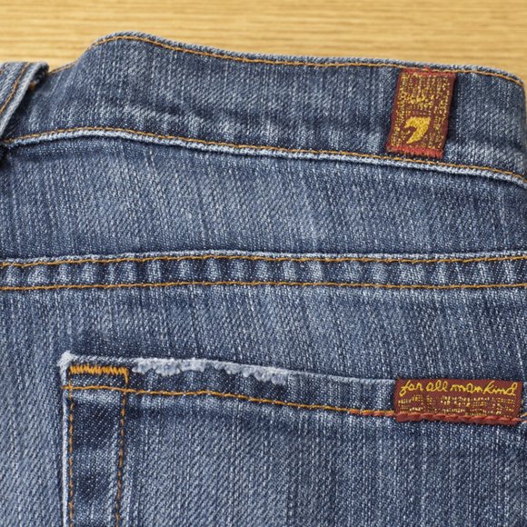 7 For All Mankind Bootcut 26 X 32 Women's Denim Jeans Medium Wash Zip Fly USA - Picture 2 of 8